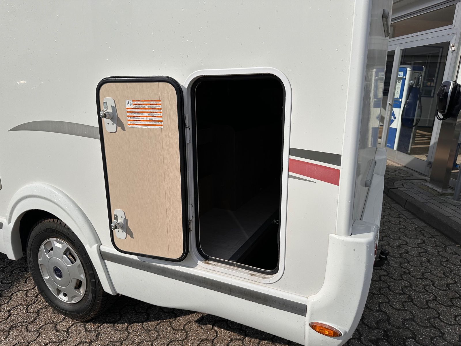 Fahrzeugabbildung Challenger Birthday 31 M14 140CH Transit WC/AHK
