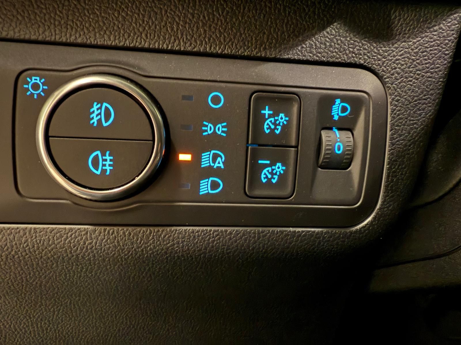 Fahrzeugabbildung Ford Kuga Cool & Connect / 1. HAND / NUR 27TKM
