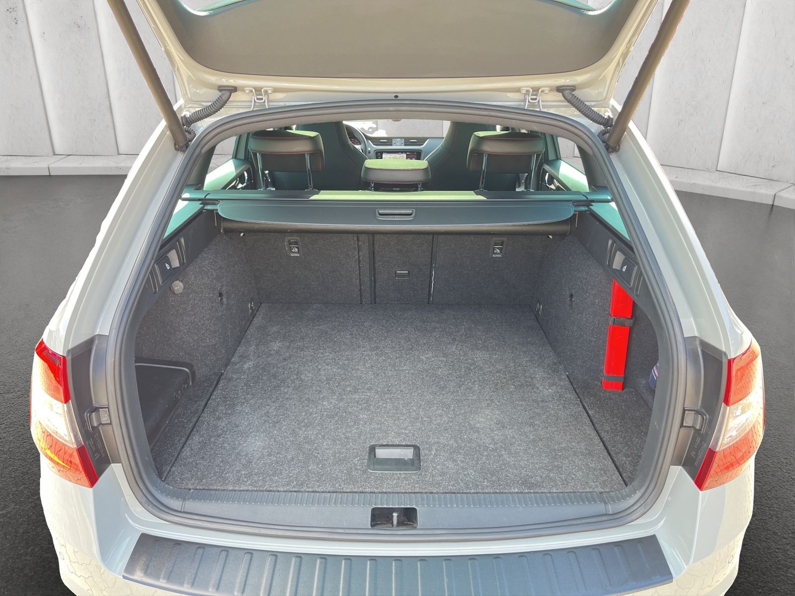 Fahrzeugabbildung SKODA Octavia 2.0 TSI*RS*DSG*SHZ*ACC*ViCo*Standheizung