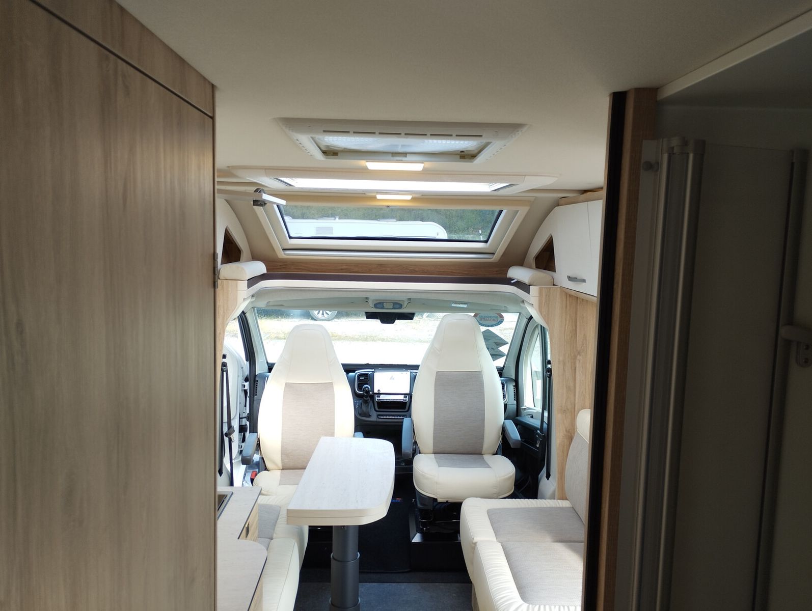 Fahrzeugabbildung Eura Mobil Profila T PT 720 EF MondialPakete 180PSAutomatik