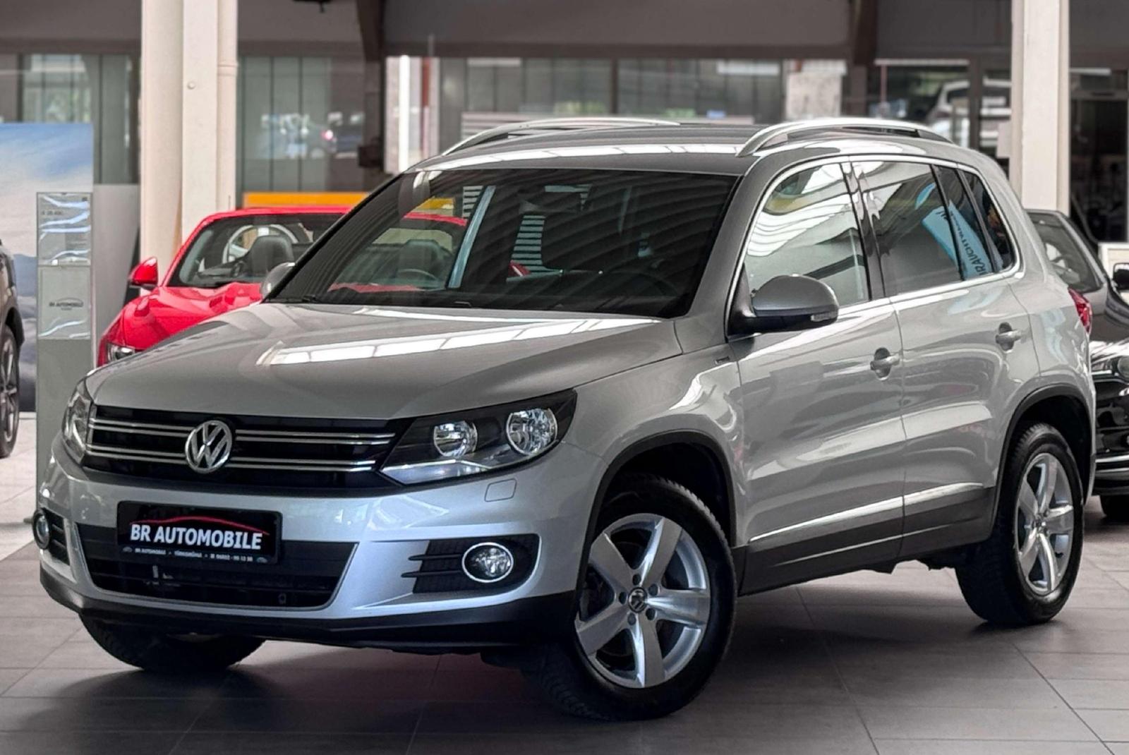 Volkswagen Tiguan Lounge Sport*DSG*nur 52.800Km*2.Hand*AHK*