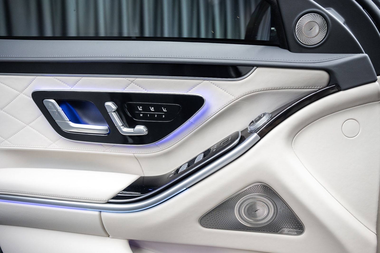 Fahrzeugabbildung Mercedes-Benz S 680 4M GUARD Armored VR10 FULL STOCK 2025