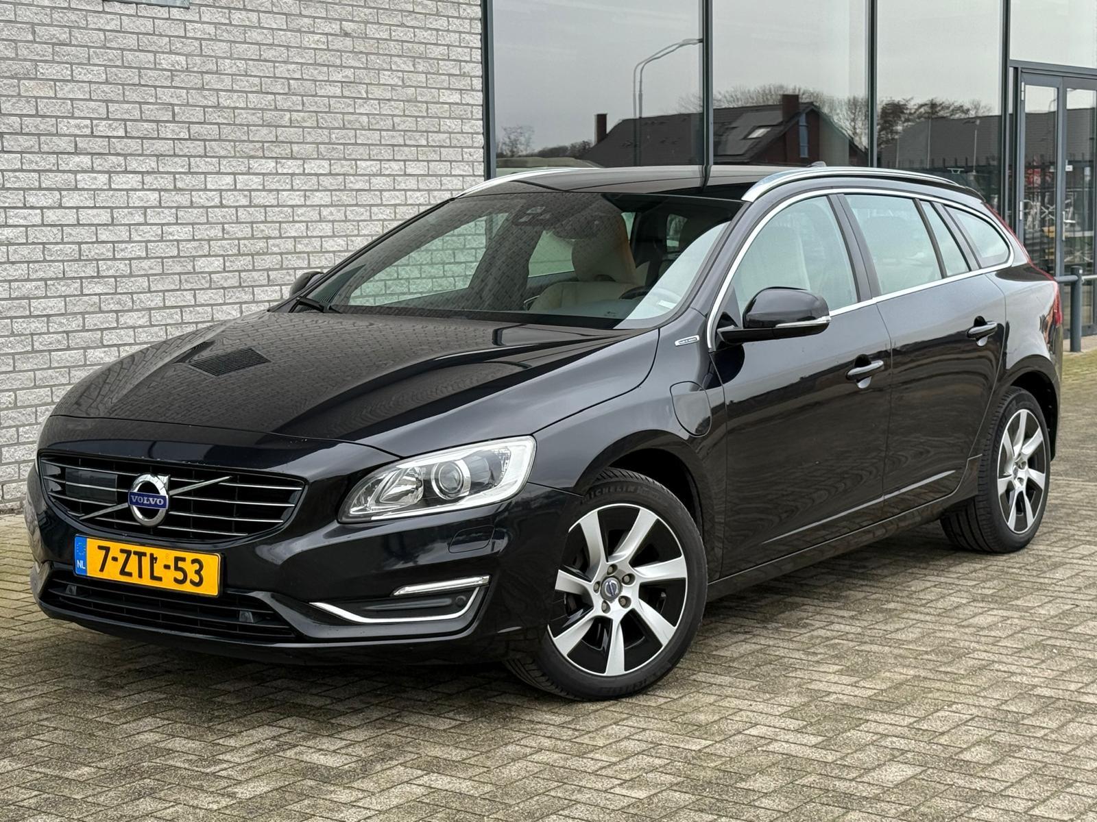 Volvo V60 Kombi Summum AWD