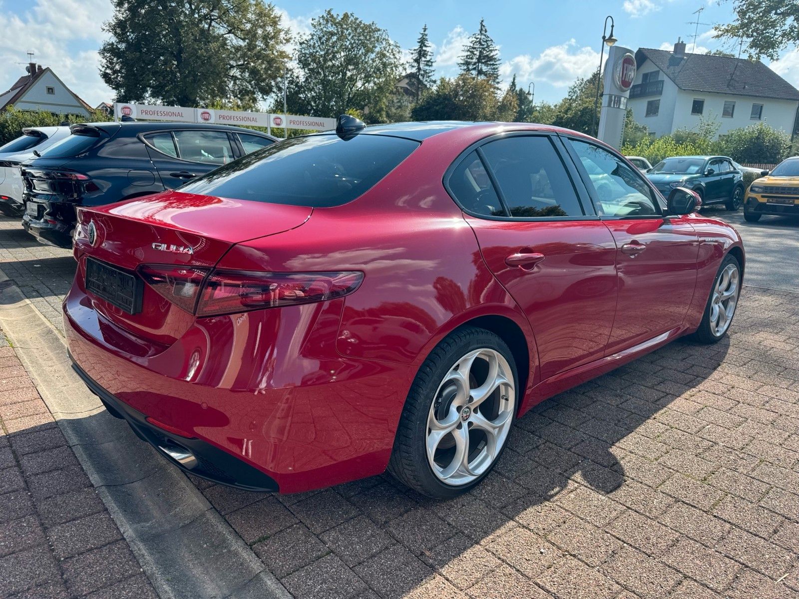 Fahrzeugabbildung Alfa Romeo Giulia Veloce 2.0 AWD 280PS PANORAMA MEMORY KAME