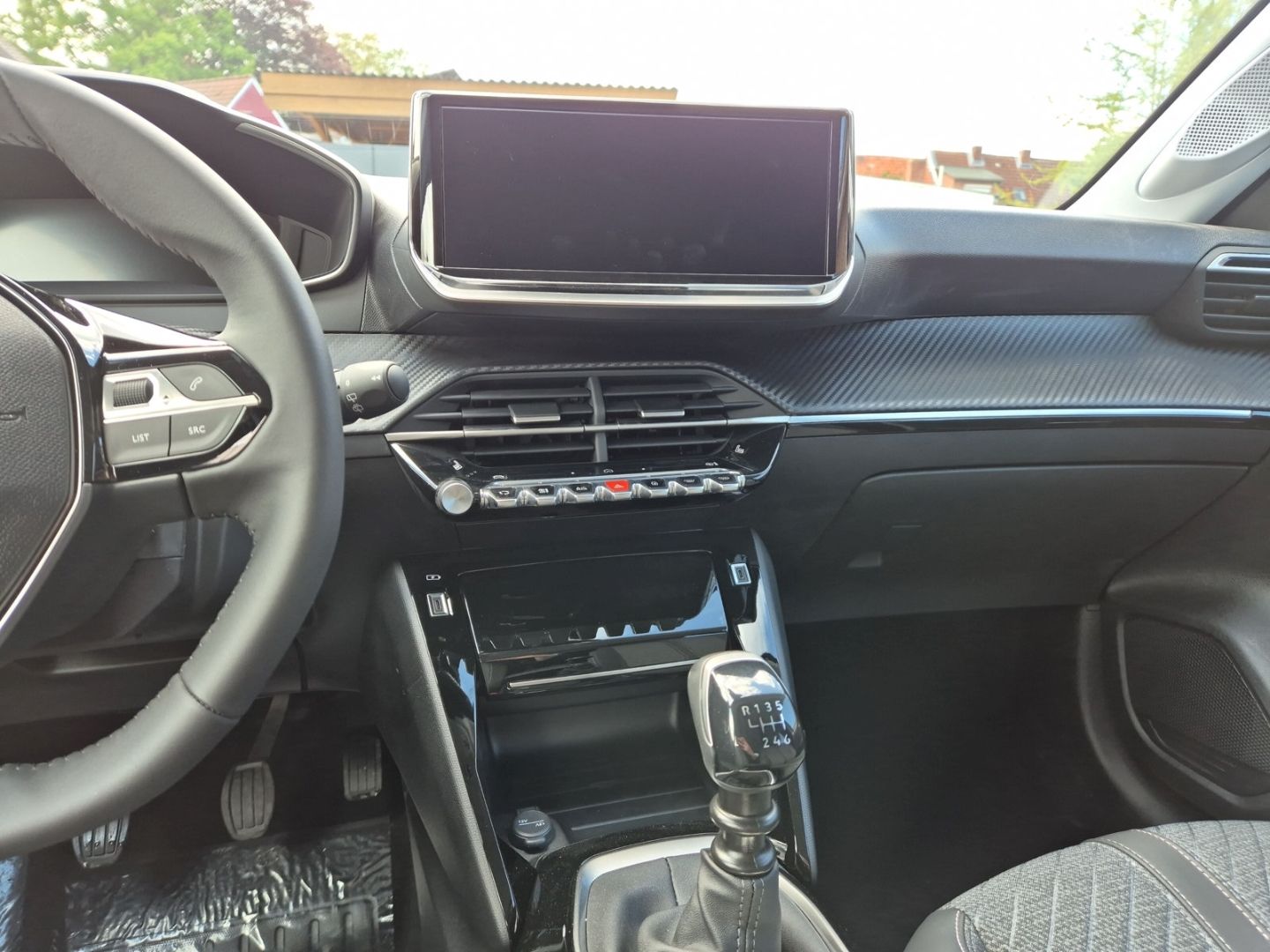 Peugeot 208 - Bild 11