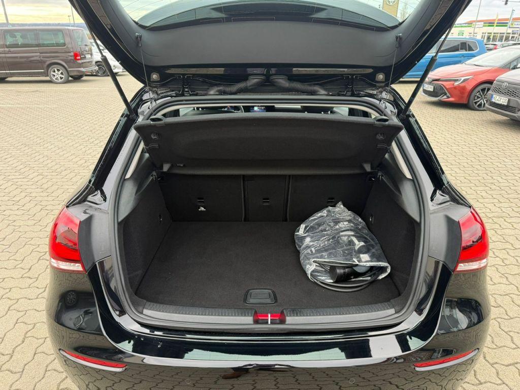 Mercedes-Benz A 250 e 8G-DCT Style