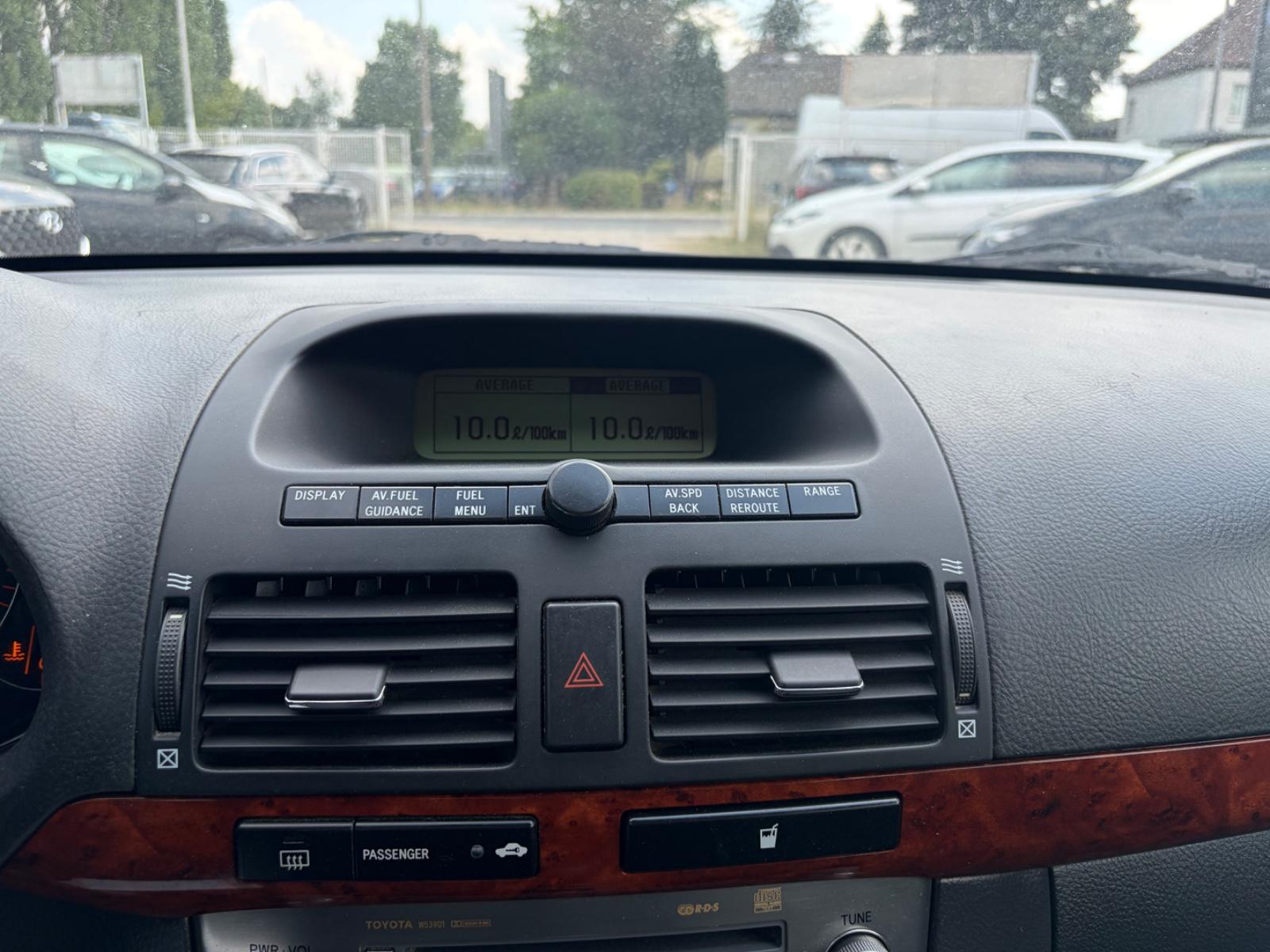 Toyota Avensis 2004 — photo 19