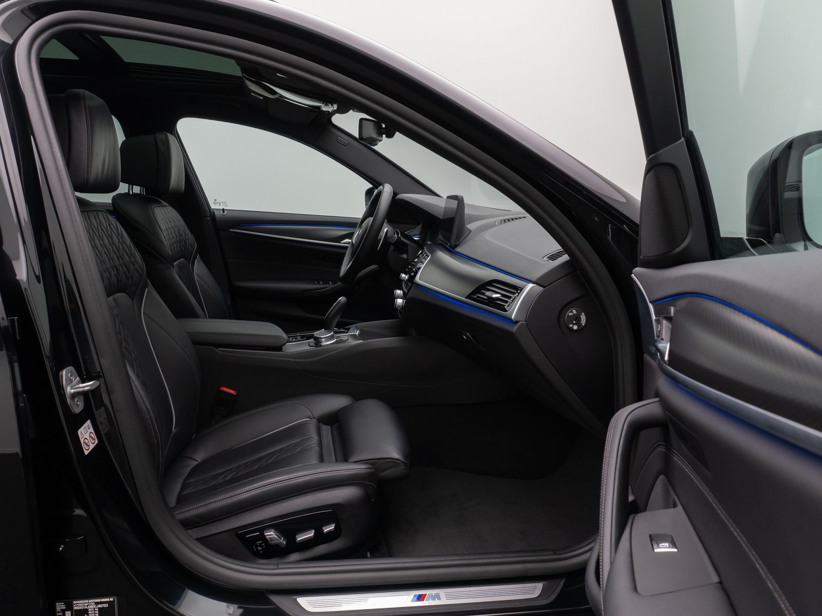 Fahrzeugabbildung BMW 540d xD M Sport DAB Laser HiFi HUD Panorama 20"