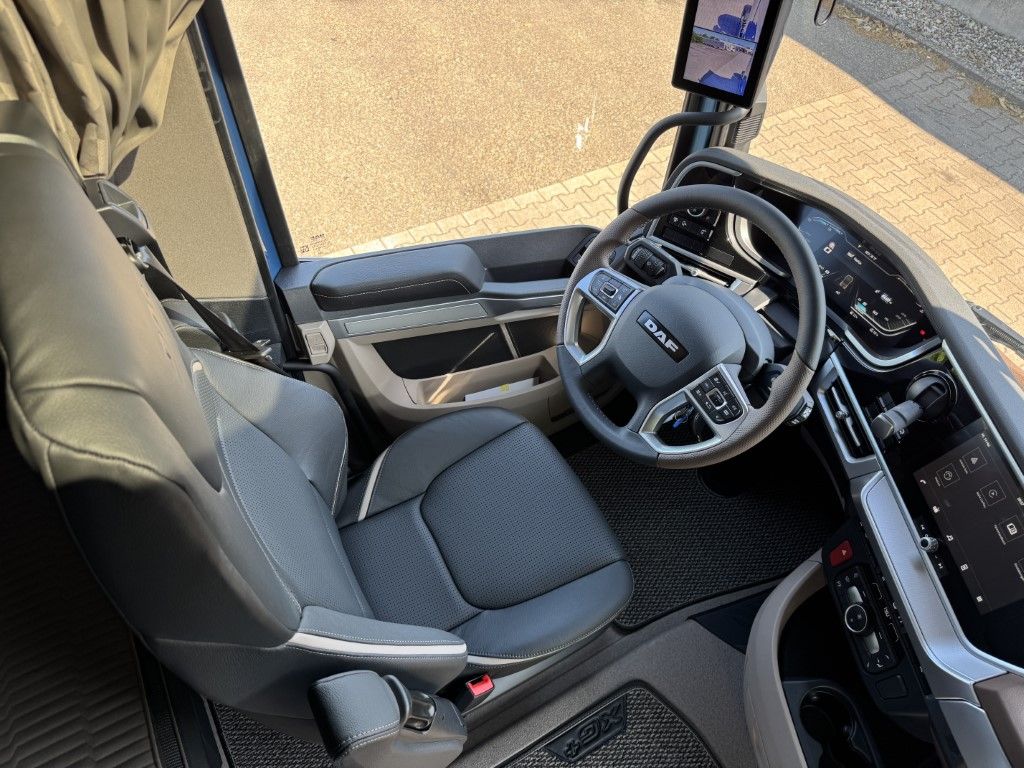 Fahrzeugabbildung DAF FT XG  530 BLAU METALLIC Limited Edition