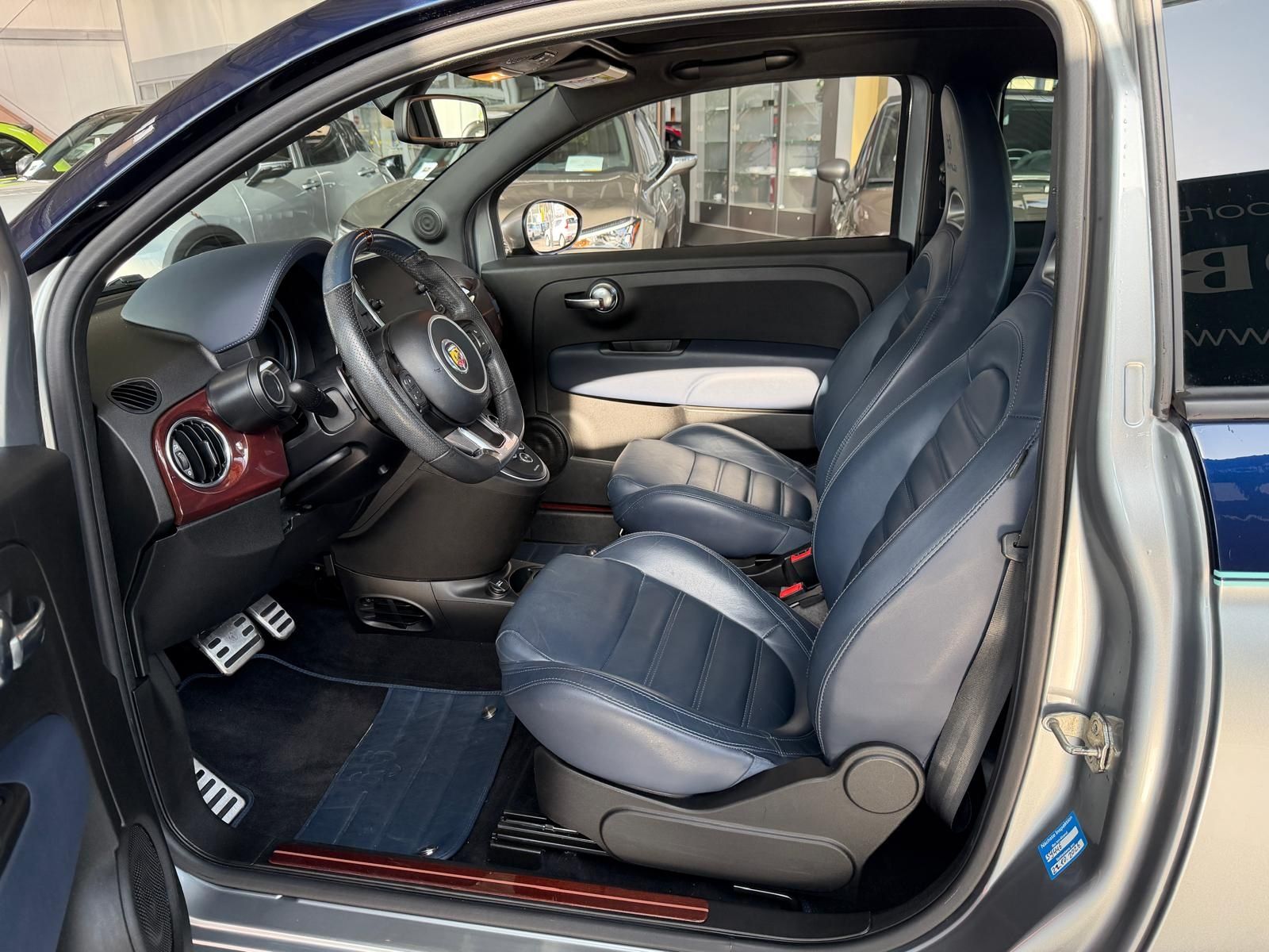 Fahrzeugabbildung Abarth 695C Rivale Navi KLIMA Mahagoni Optik ALU