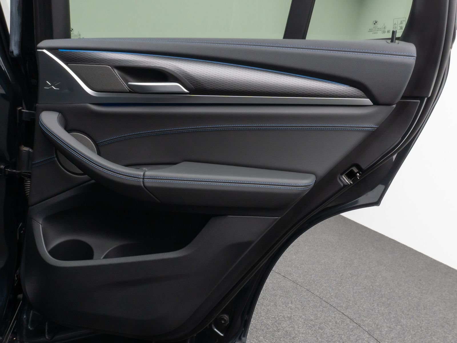 Fahrzeugabbildung BMW iX3 Impressive M Sport Panorama 360°HUD DAB H/K