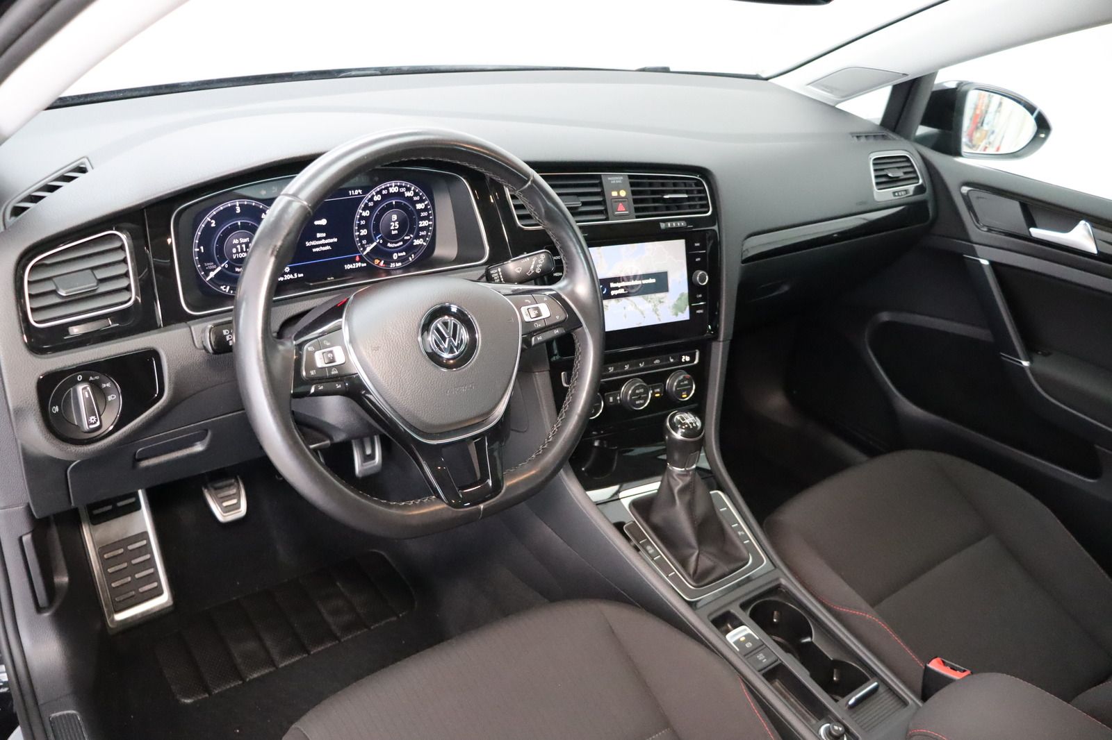 Fahrzeugabbildung Volkswagen Golf VII Sound * Standheizung * LED *