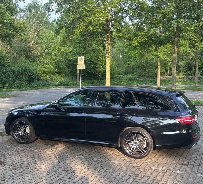 Image of Mercedes-Benz E 400