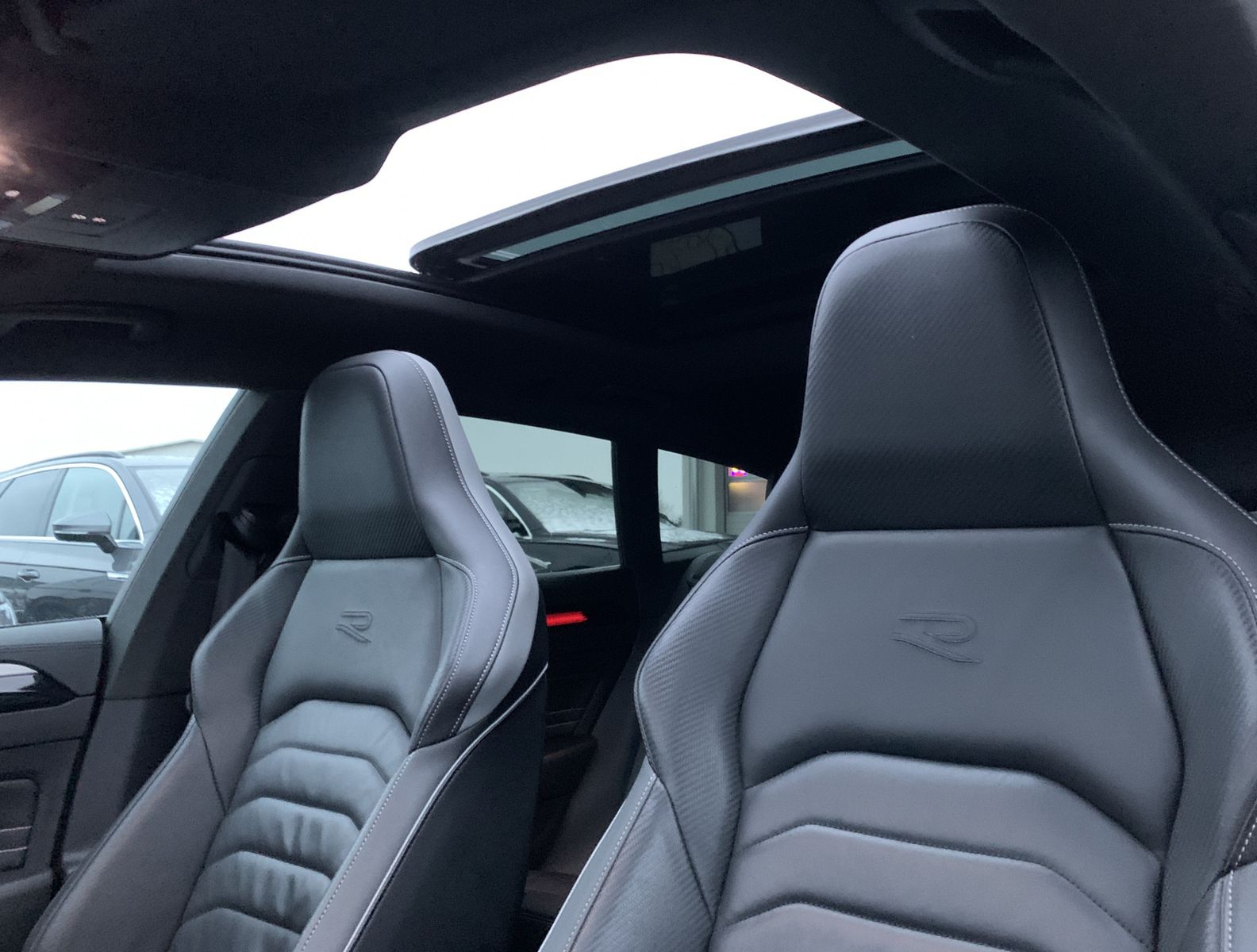 Fahrzeugabbildung Volkswagen Arteon Shooting Brake 2.0 TDI*R-Line*4Motion*AHK
