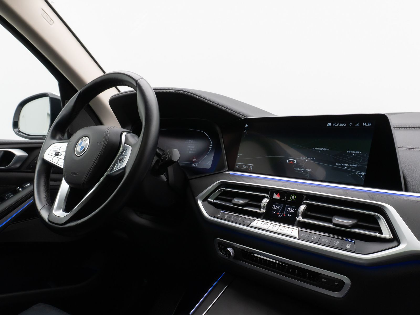 Fahrzeugabbildung BMW X7 xD40d  Panorama Kamera HUD DAB H/K SoftCl AHK