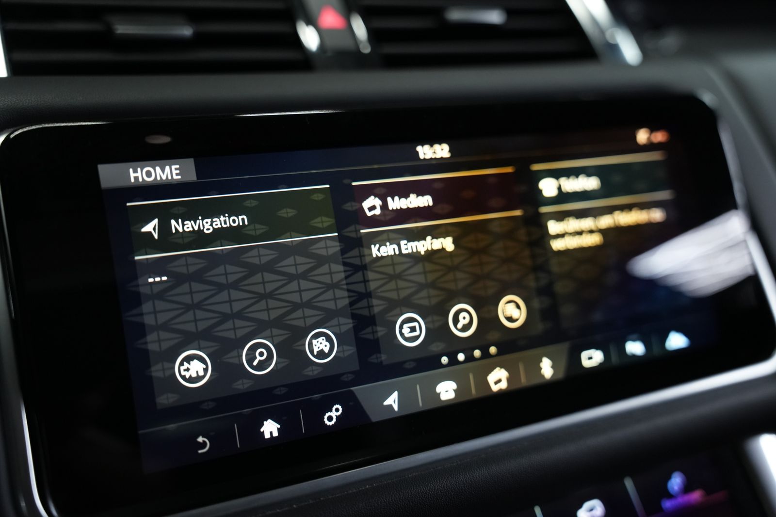 Fahrzeugabbildung Land Rover Range Rover Sport HSE Dynamic *Pano*HUD*Meridian