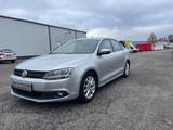Volkswagen Jetta VI Comfortline BMT(Tüv 6/27) - Volkswagen Jetta aus 2012 mit Diesel-Antrieb