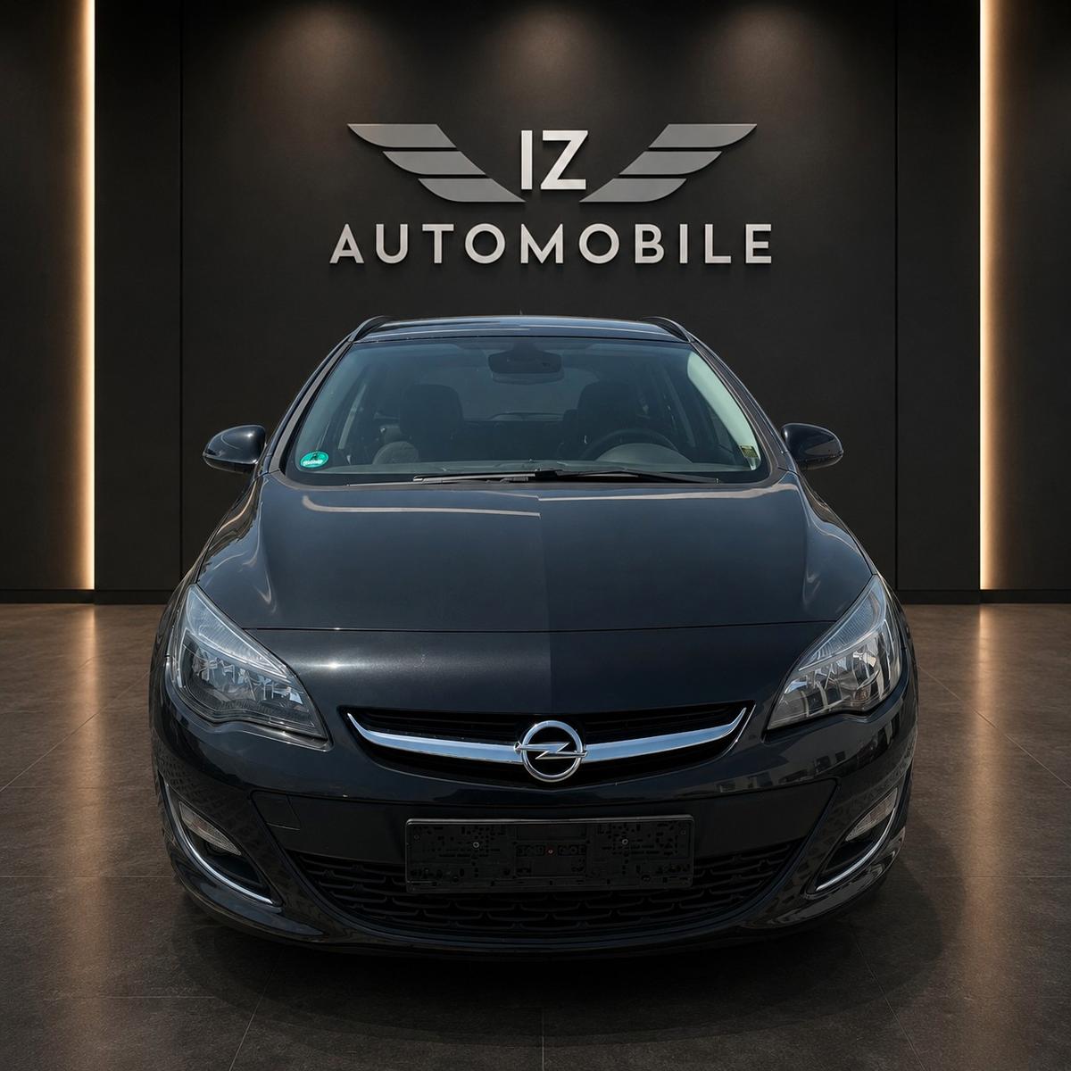 Opel Astra J Sports Tourer Active // NAVI /AHK/Automa
