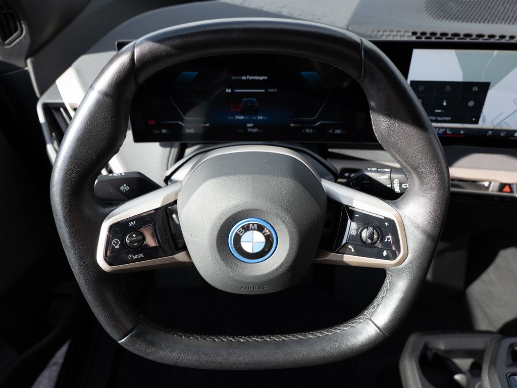 BMW iX xDrive40 HUD 360° LED ACC NAVI KAMERA SHZ PDC foto 13