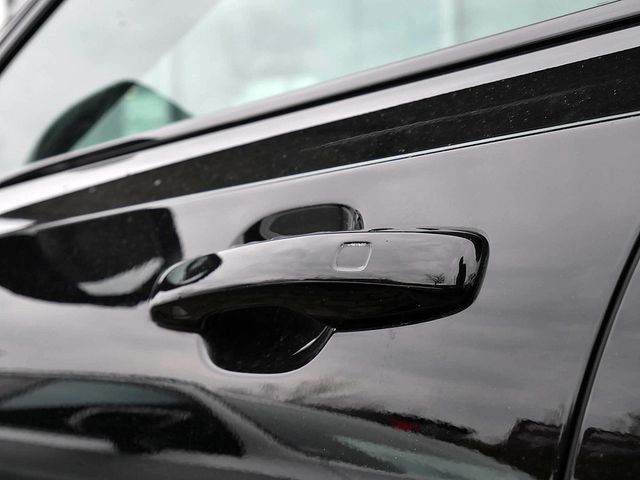 Volvo V90 Kombi 2.0 Plus Dark Recharge Plug-In Hybrid  foto 11