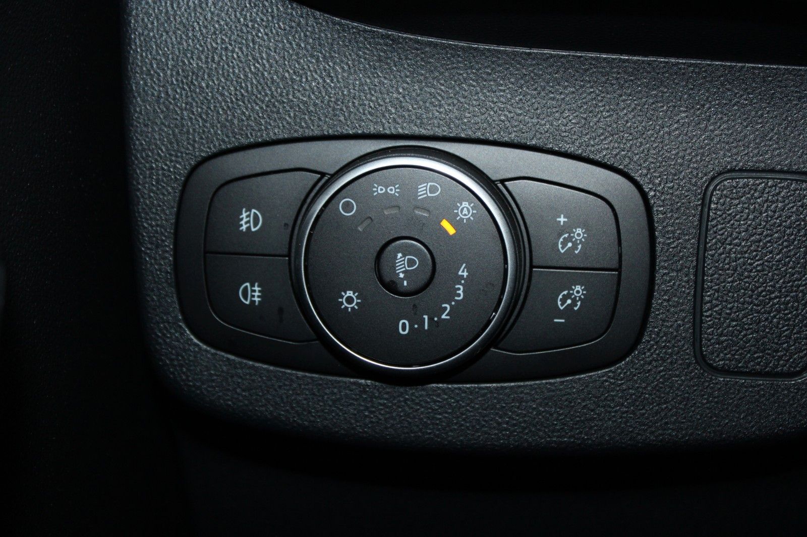 Fahrzeugabbildung Ford Puma MHEV ST-Line Automatik LED NAVI DAB WinterP