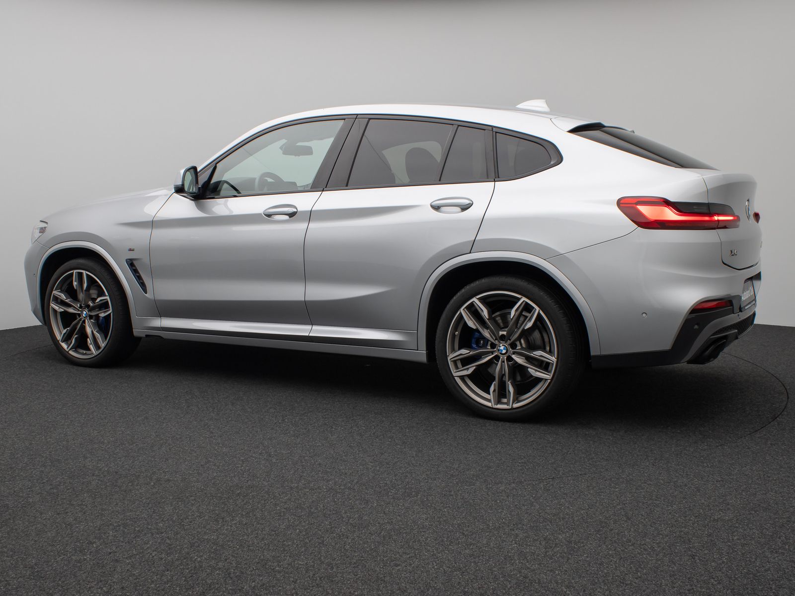 Fahrzeugabbildung BMW X4 M40d Kamera HUD DAB H/K AHK Komfort 21Zoll