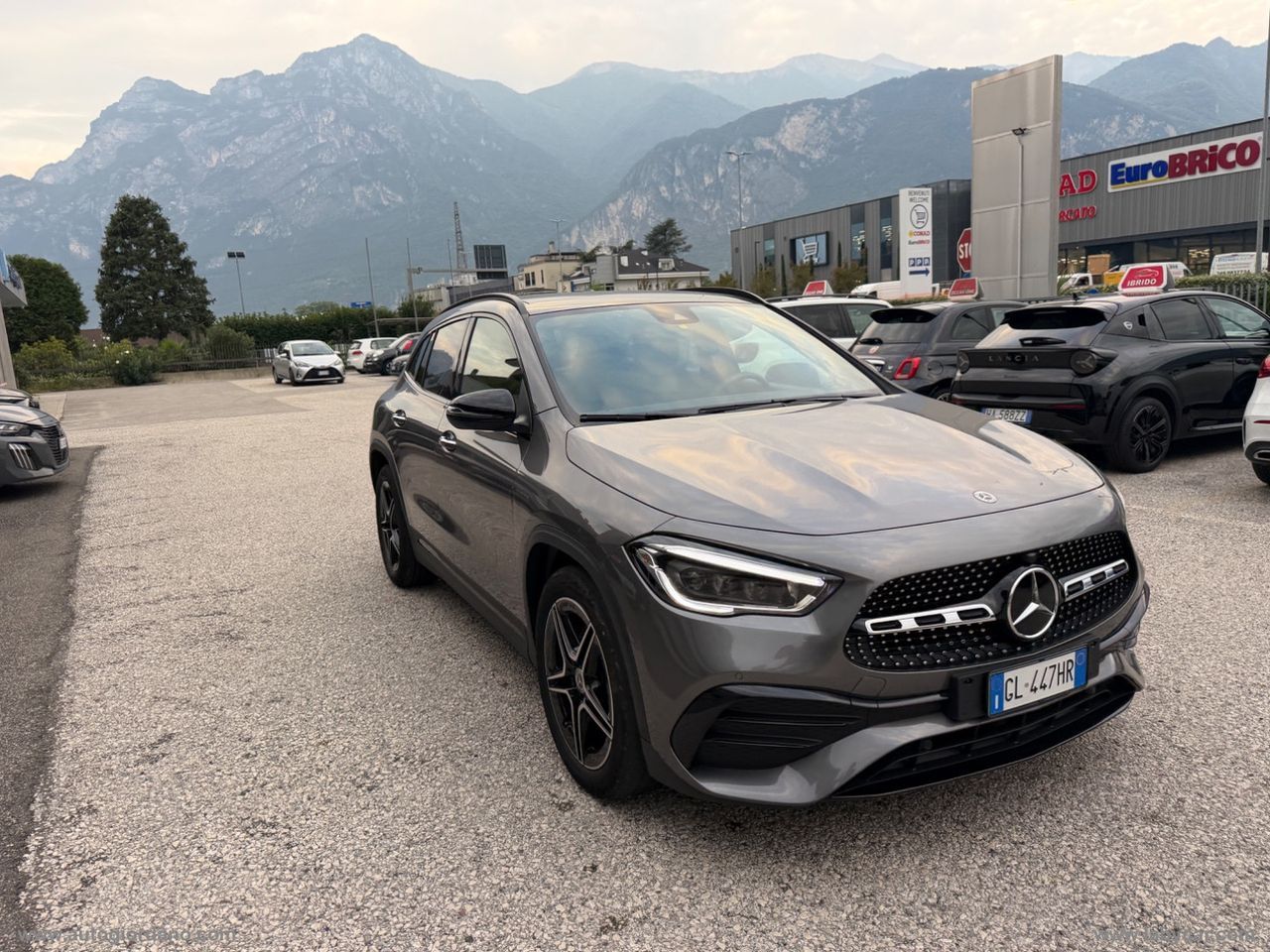 Mercedes-Benz MERCEDES-BENZ GLA 200 d Automatic 4Matic Premium imagem 3