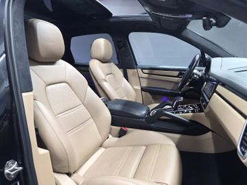 Porsche Cayenne - 10
