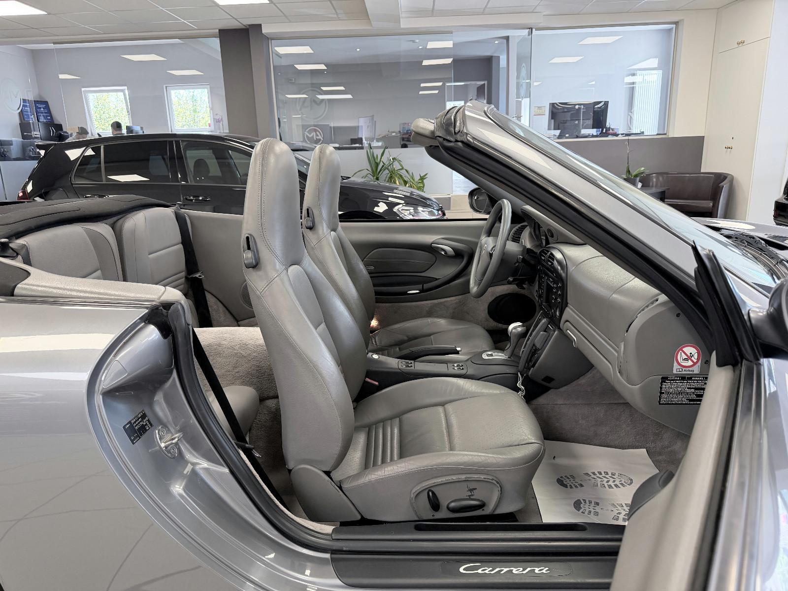 PORSCHE 911 996 CARRERA CABRIOLET 3.6 320ch TIPTRONIC -  CUIR - SIÈGES CHAUFFANTS - GPS PCM2 - CAPOTE ÉLECTRIQUE