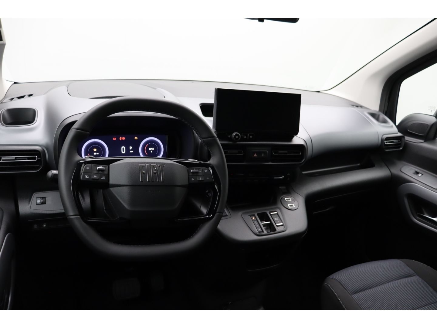 Fahrzeugabbildung Fiat Doblo Kombi L2 1.5 Diesel 96 kW Navigation