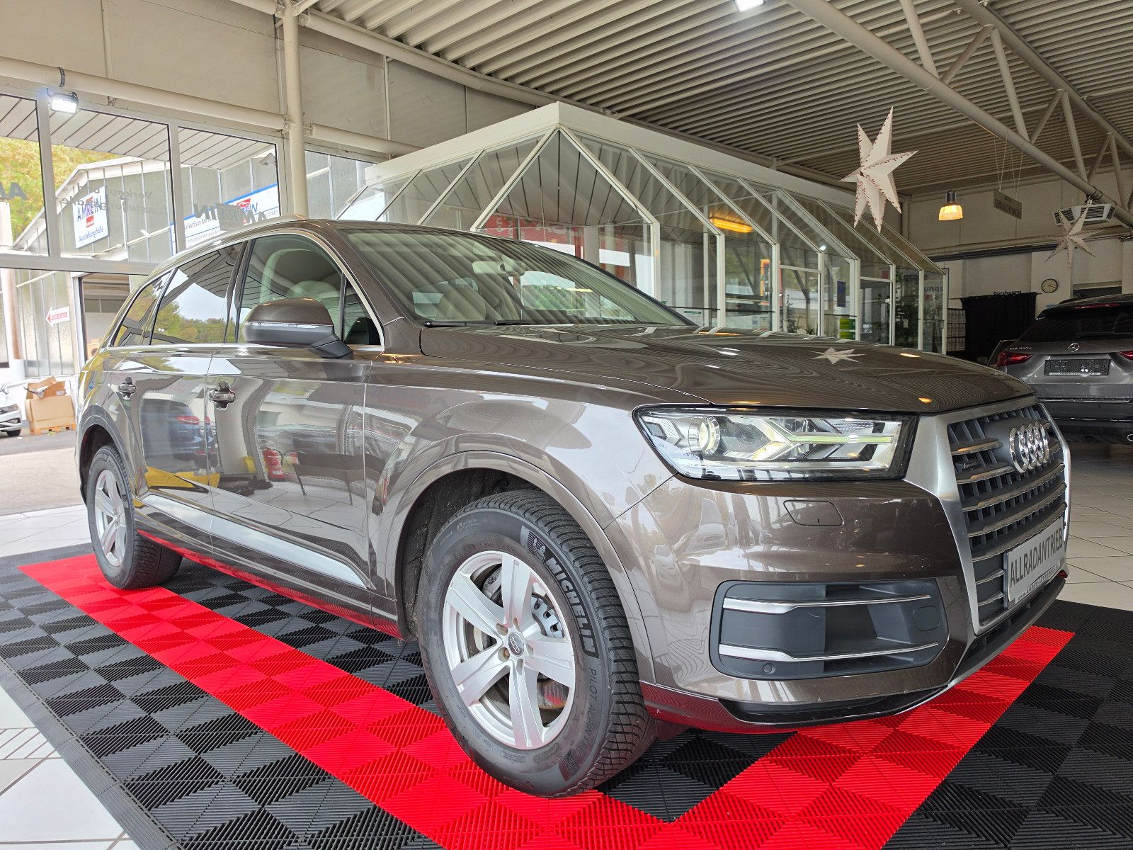 Audi Q7 3.0 TDI quattro+ATM 98500km+NAVI+KAMERA+