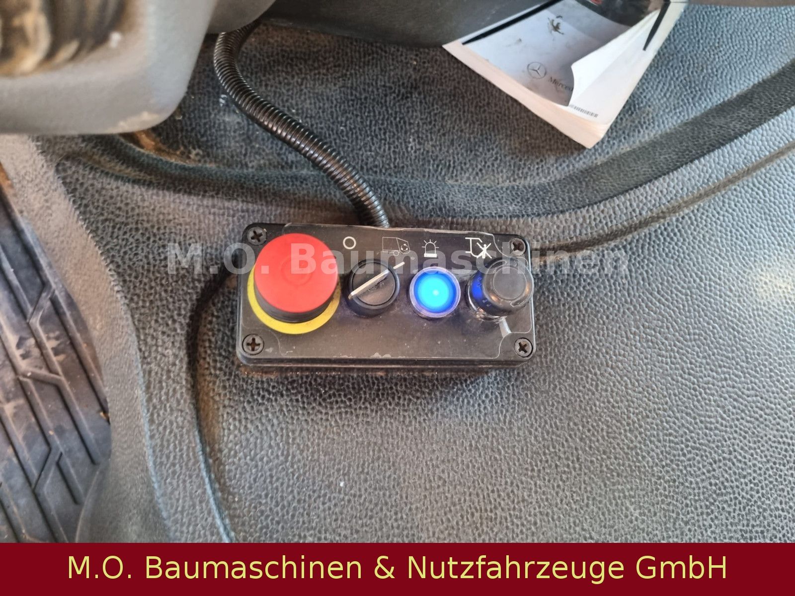 Fahrzeugabbildung Mercedes-Benz Actros 2532 /  6-Zyl / 3-Achser / AC / L+L Achse