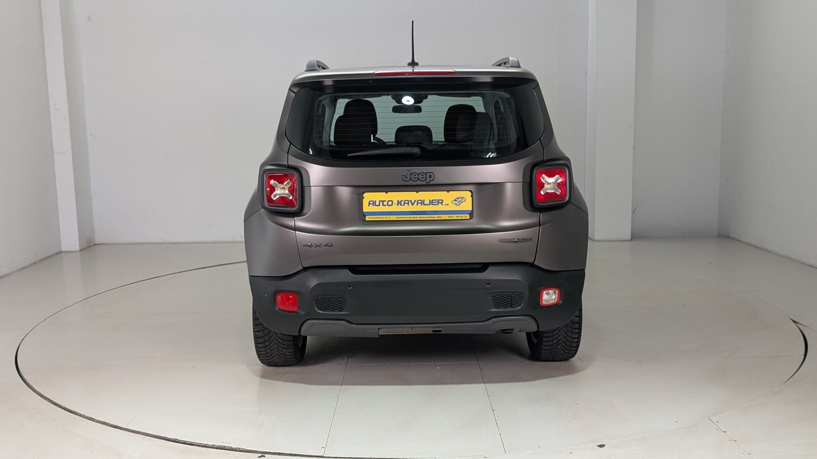 Fahrzeugabbildung Jeep Renegade 2.0 MultiJet II 140 AWD * AHK Night Eag