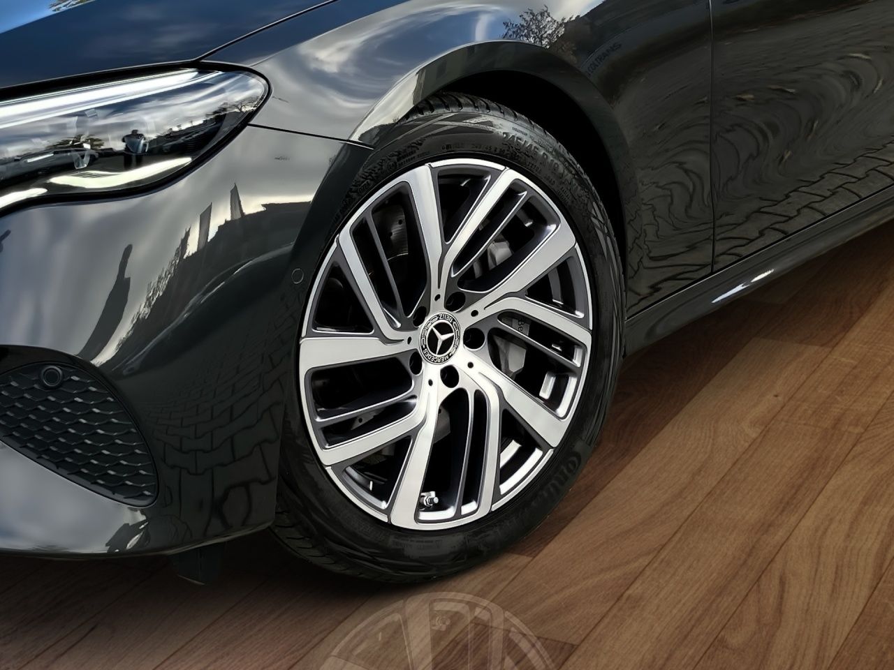 Fahrzeugabbildung Mercedes-Benz E 300 de 4M T Avantgarde AHK+DigiLight+Burmester