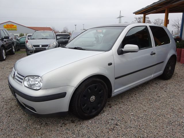 Volkswagen Golf 1.6 Comfortline