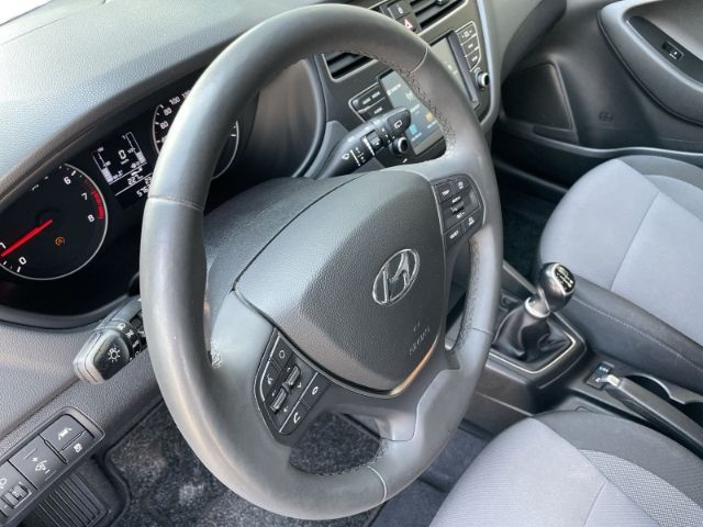 Fahrzeugabbildung Hyundai i20 1.0 Advantage Sitzheizung, Lenkradheizung