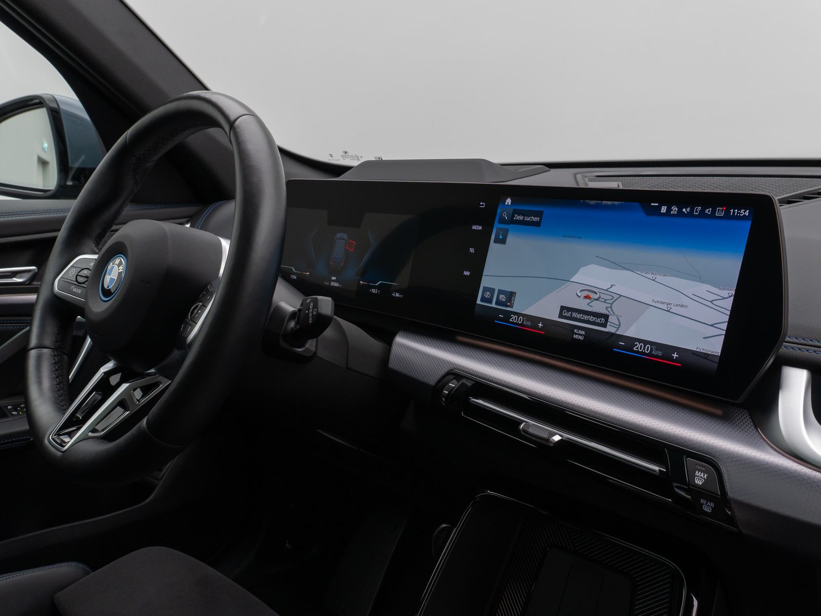 Fahrzeugabbildung BMW iX1 xD30 M Sport Panoram 360°HUD DAB AHK Komfort