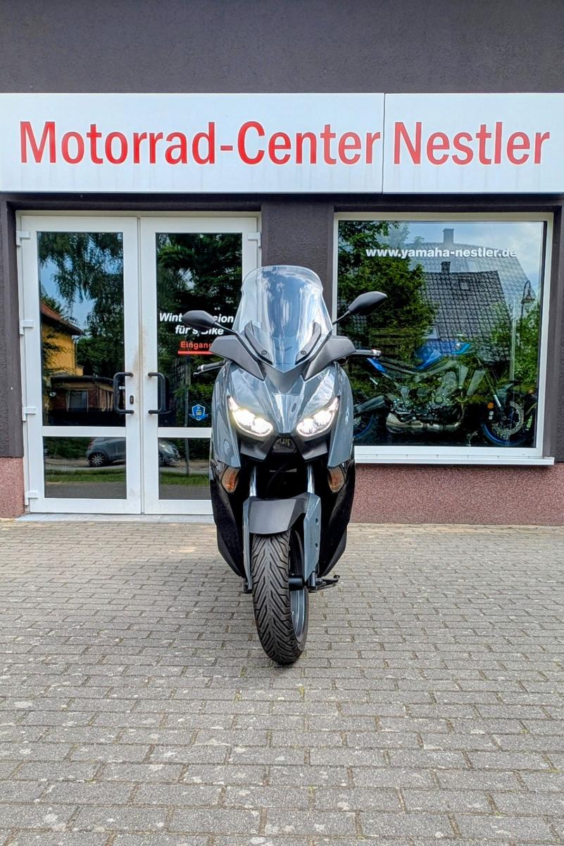 Yamaha X MAX 300 Tech Max Inspektion NEU