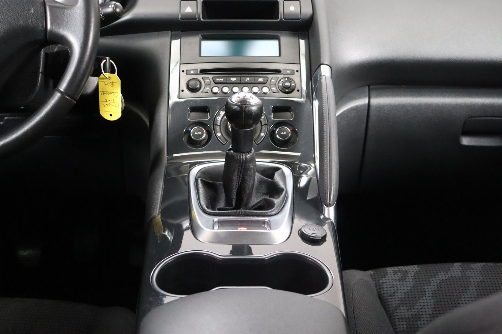 Fahrzeugabbildung Peugeot 3008 1.6 VTi 120 * AHK