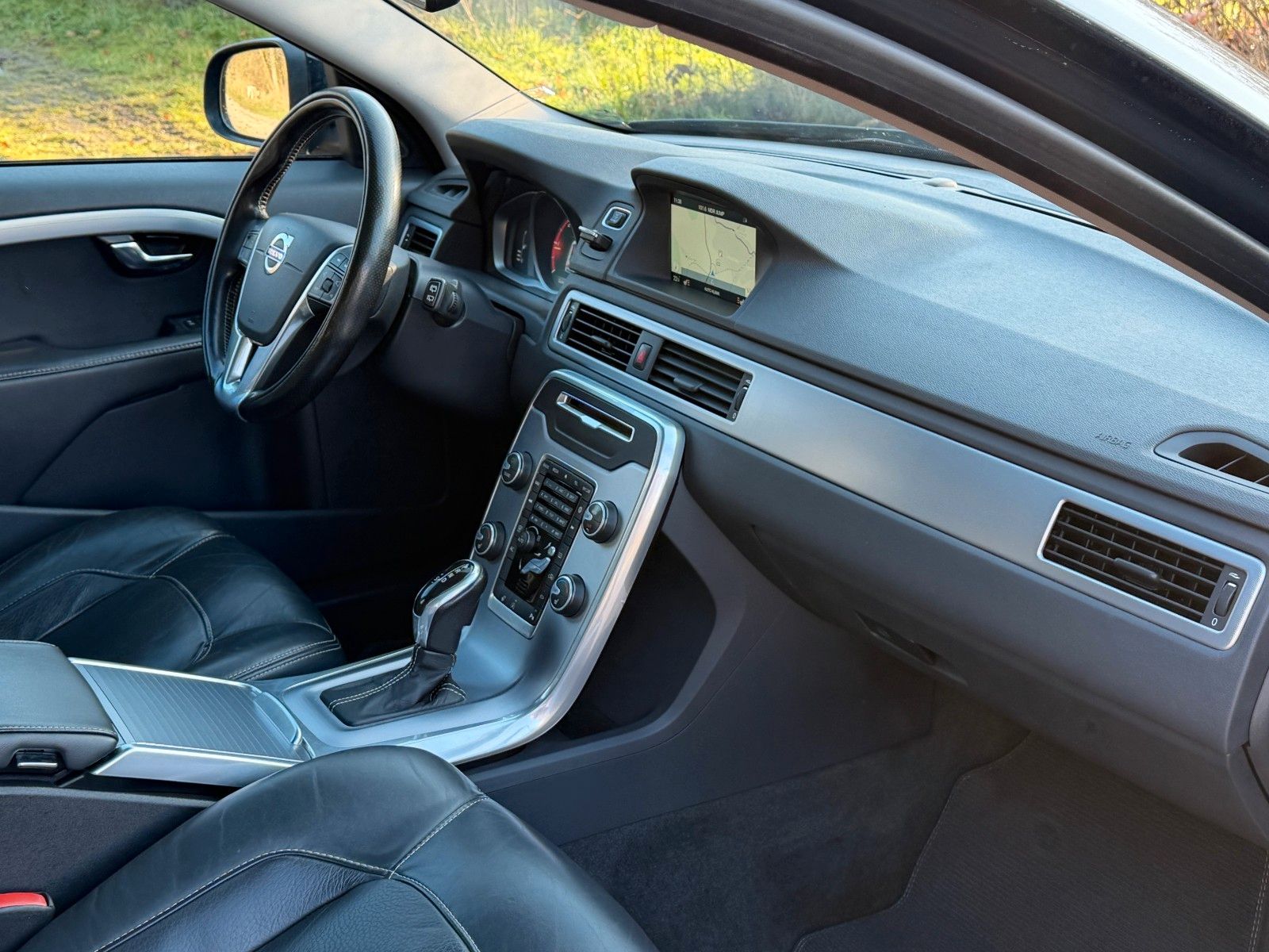 Fahrzeugabbildung Volvo V70 D4 Linje Svart *Allwetter*Bi-Xenon*Standhzg*