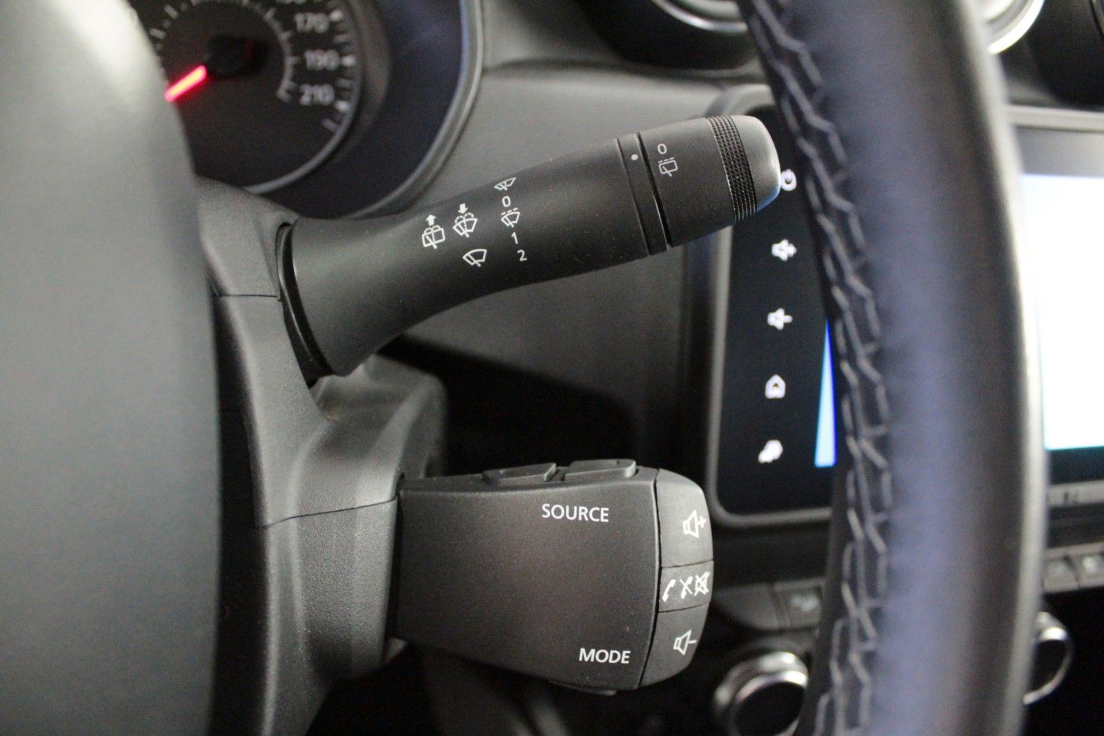 Fahrzeugabbildung Dacia Duster TCe 150 4x4 Prestige  Allrad