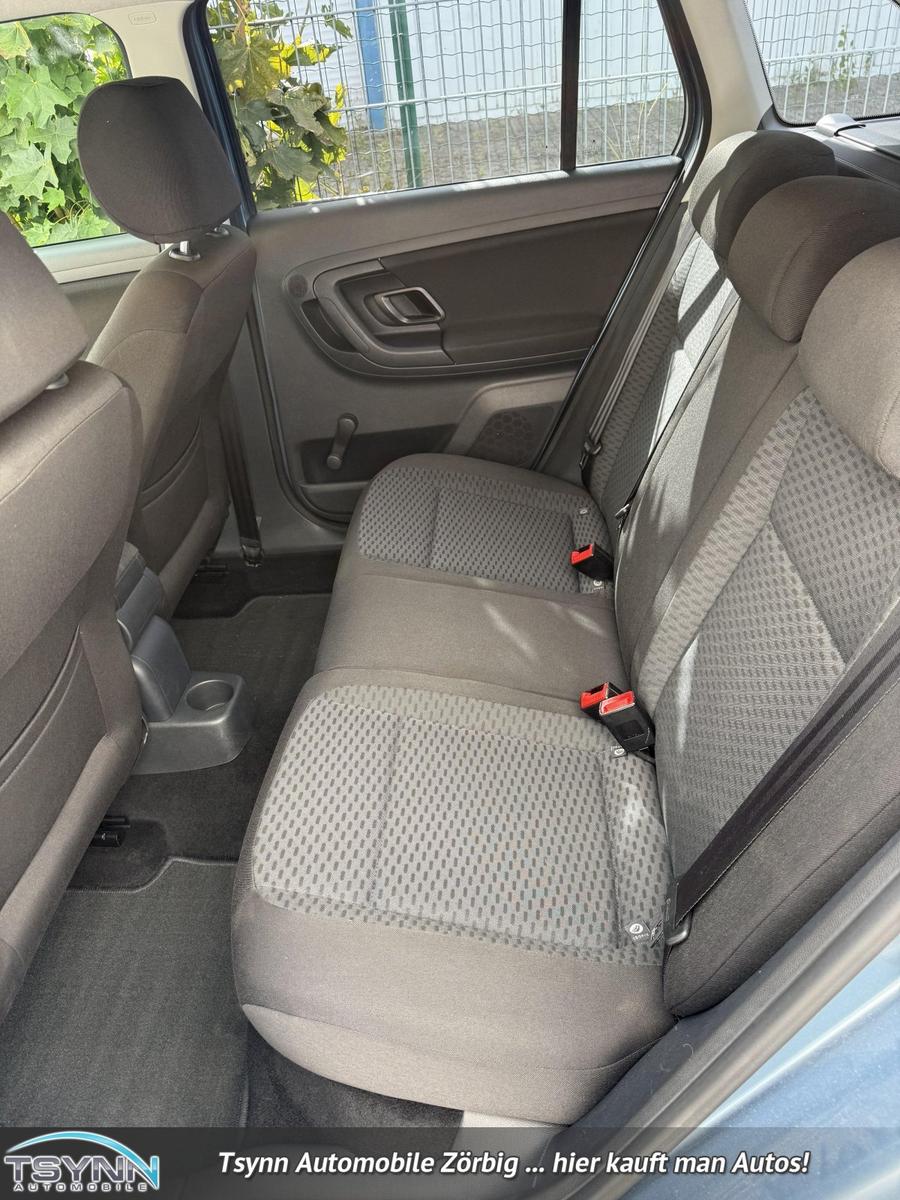 Skoda Fabia 2011 — photo 12