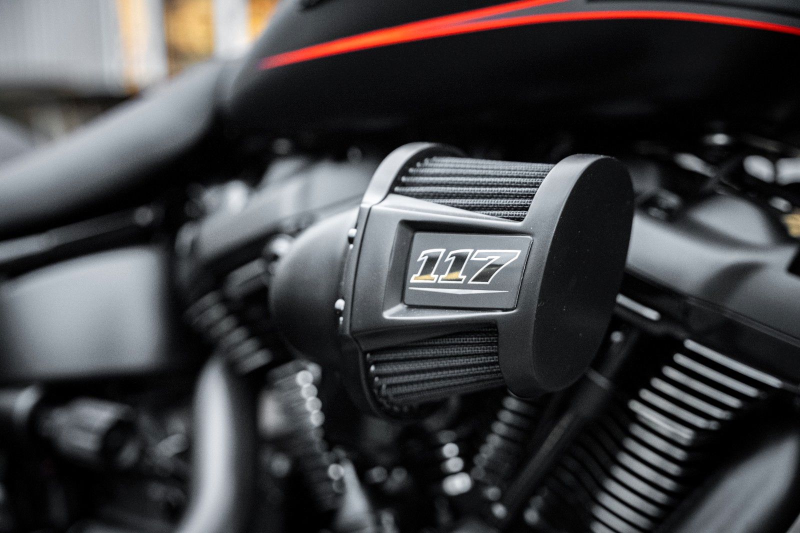 Fahrzeugabbildung Harley-Davidson Breakout DARKSIDE FXBR 117 MY24 -JEKILL&HYDE-