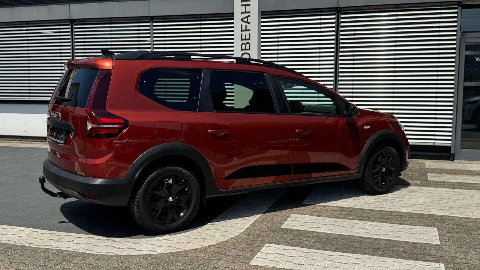 Fahrzeugabbildung Dacia Jogger Extreme+ TCe 110 7-Sitzer