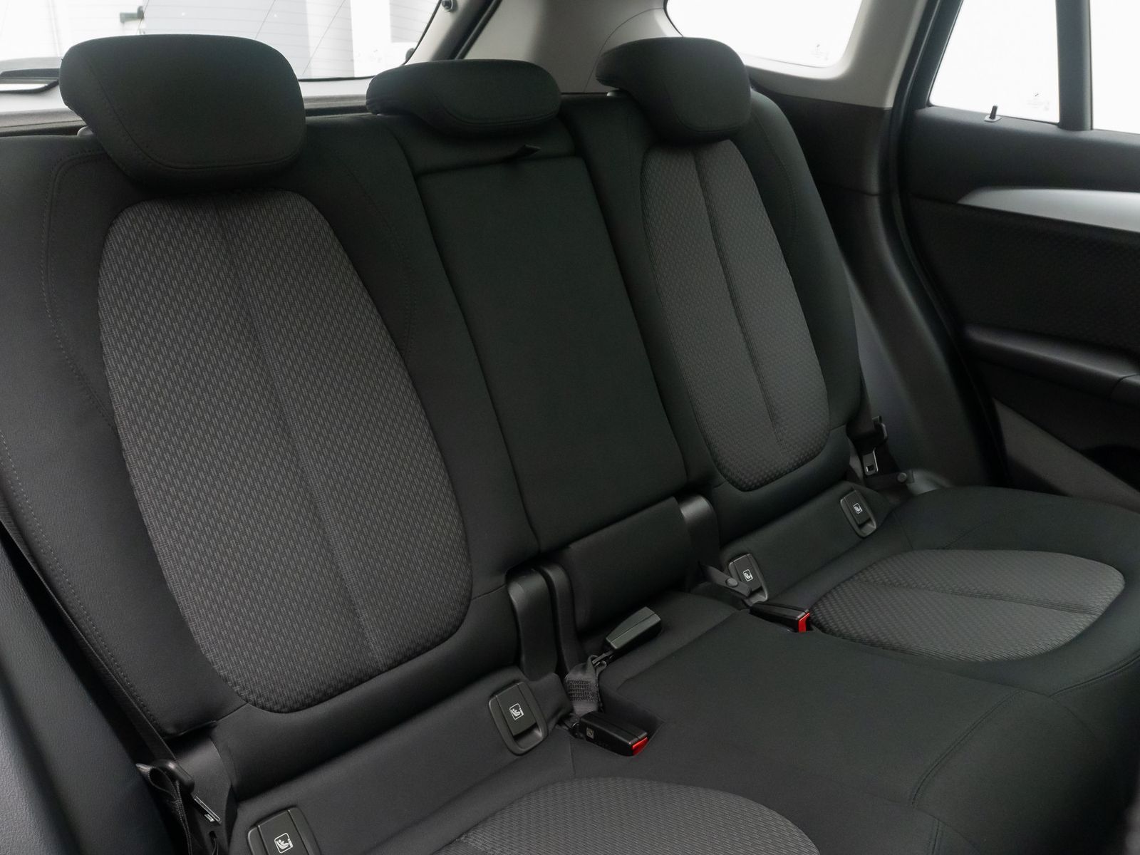 Fahrzeugabbildung BMW X1 xD25e Navi+HiFi Kamera Alarm HUD DAB Panorama