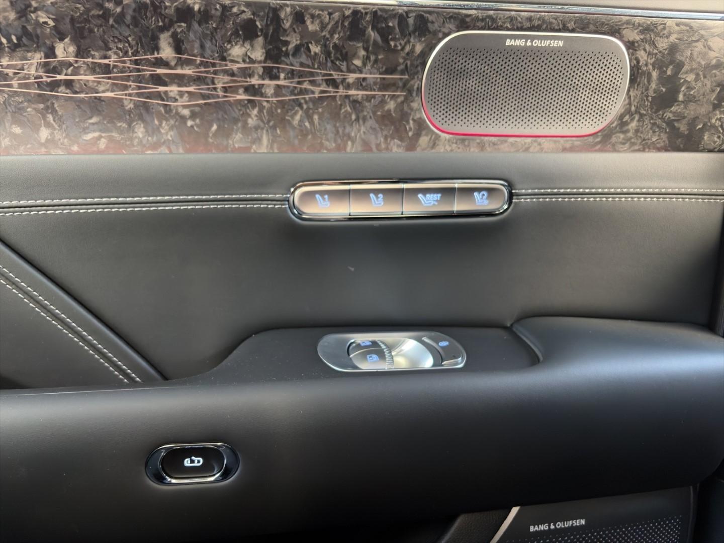 Genesis G90 LUXURY SBW *CAM*LEDER*PANO*CARPLAY*MASSAGE*A