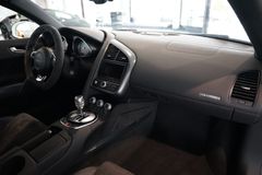 AUDI R8 Coupe 4.2 FSI quattro | Manual transmission AUDI R8 Coupe 4.2 FSI quattro | Manual transmission