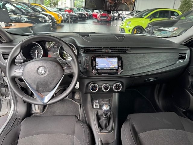 Fahrzeugabbildung Alfa Romeo Giulietta Basis KLIMA NAVI