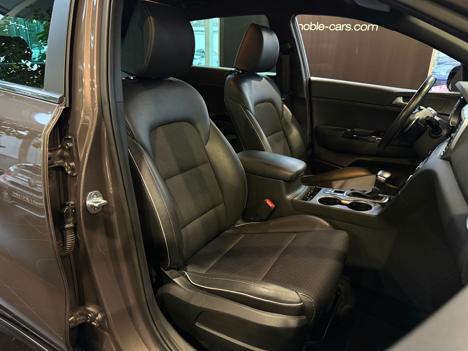 Fahrzeugabbildung Kia Sportage GT-Line 4WD AHK JBL ALU