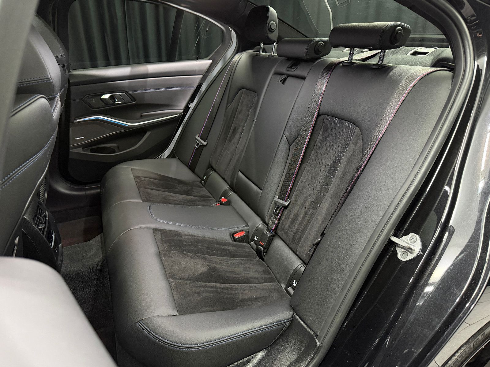 Fahrzeugabbildung BMW M340i Limousine xDrive |H/K|HuD|PANO